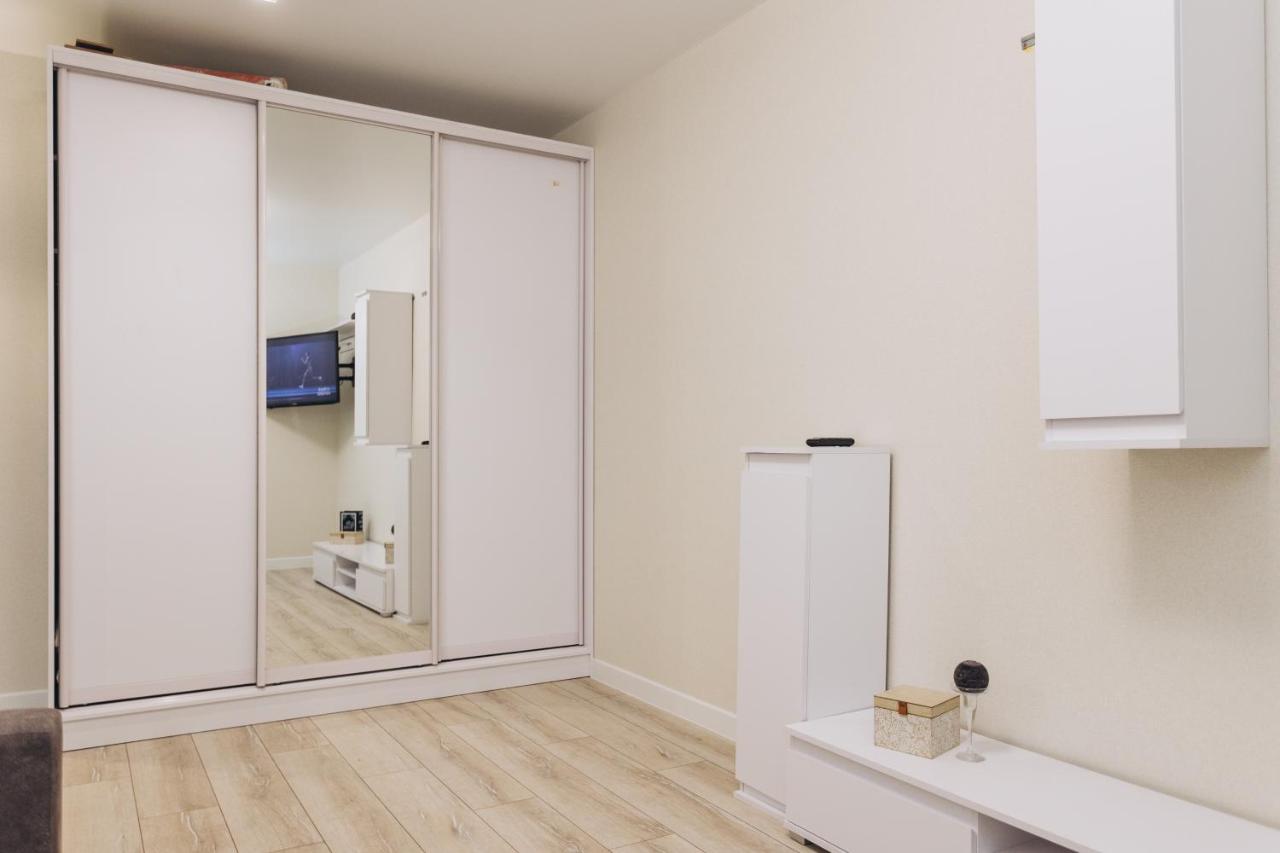 סומי Apart-Smart 5.26 Near Lavina 5 Floor Kharkovskaya מראה חיצוני תמונה